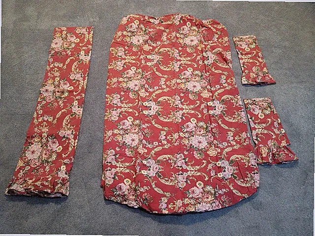 Ralph Lauren Marseilles Queen Coverlet fitted sheet & Standard Size Pillowcases